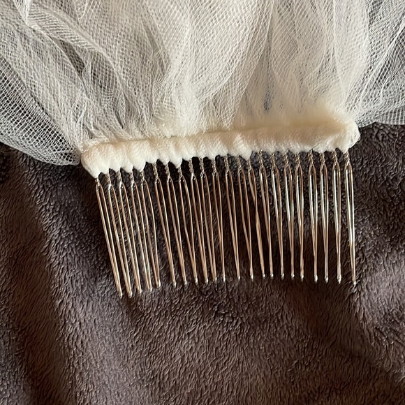 Veil with beading - Picture 2 of 9